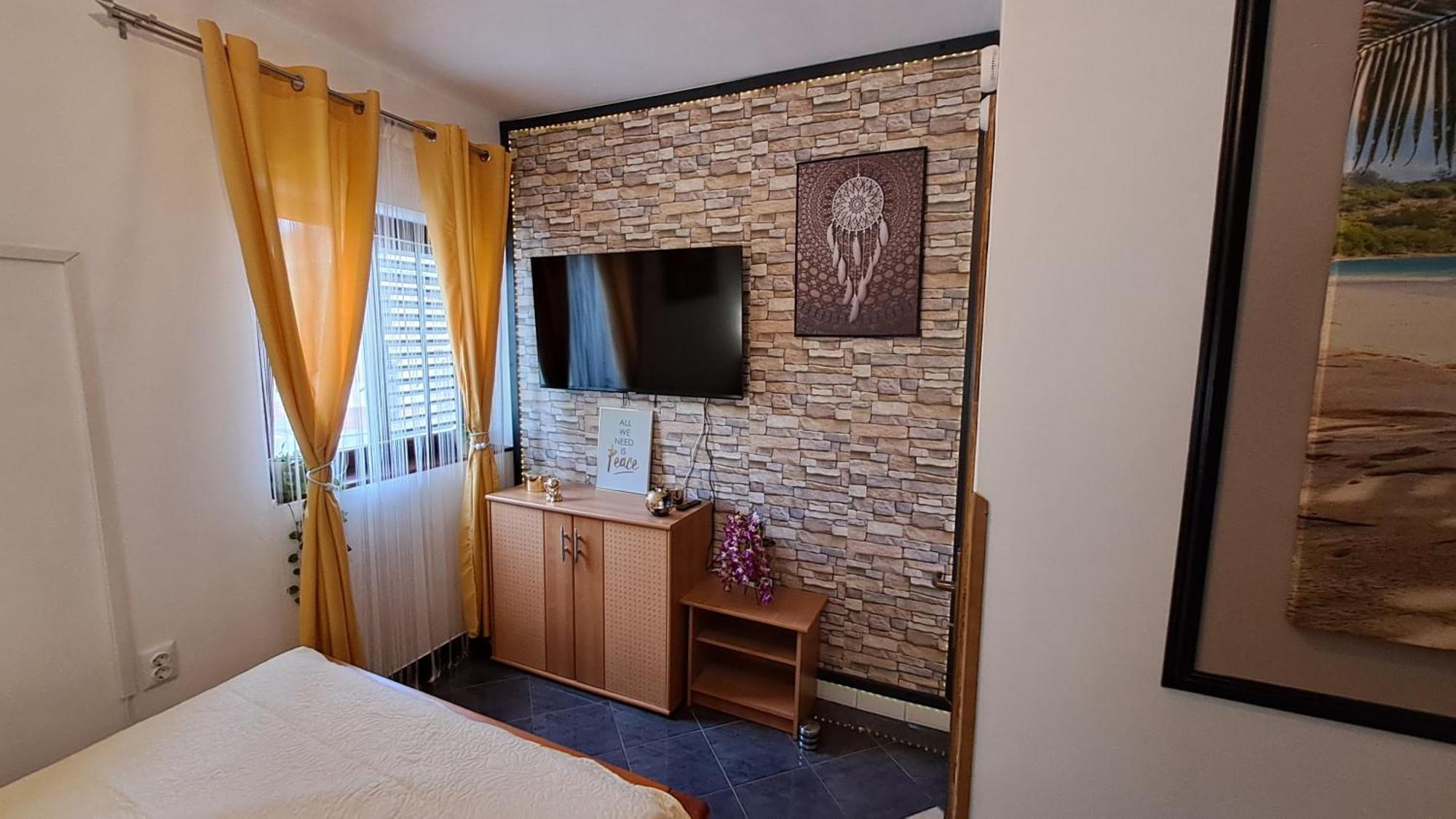 Red Gold Apartment Пула Екстер'єр фото